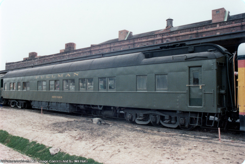 Pullman Parlor-Restaurant-Lounge "Defender"